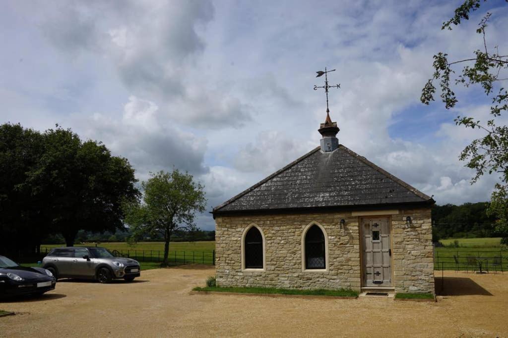 School Lodge Frome Exterior photo