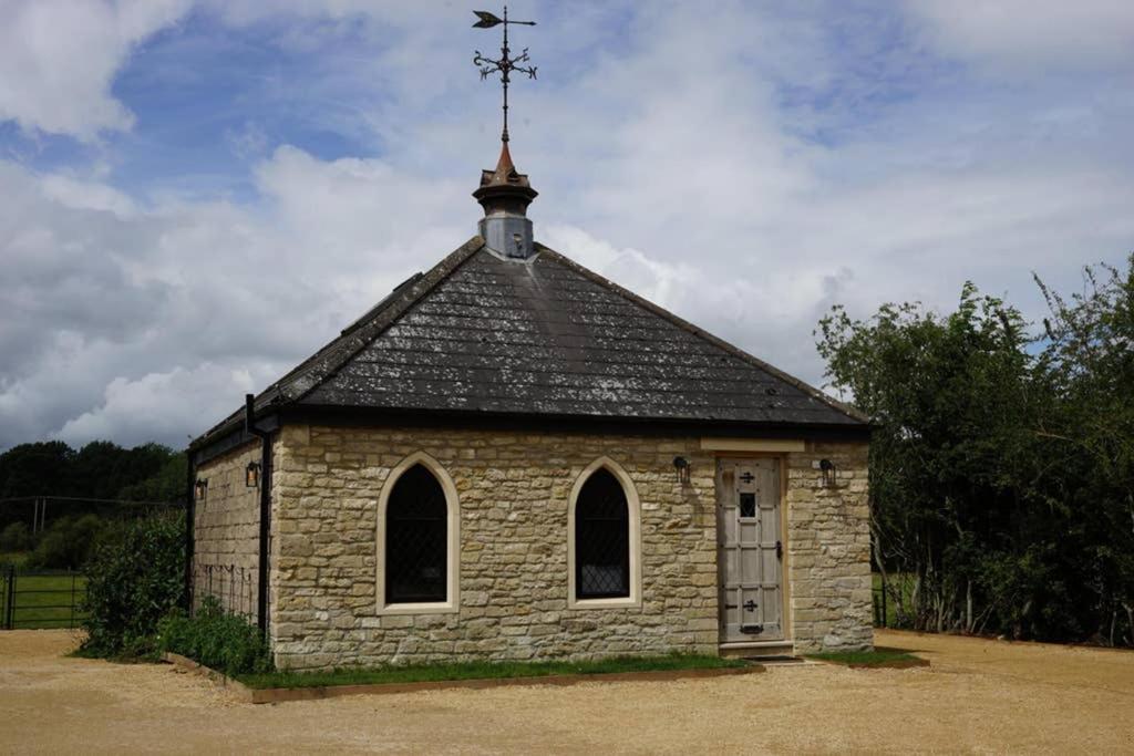 School Lodge Frome Exterior photo